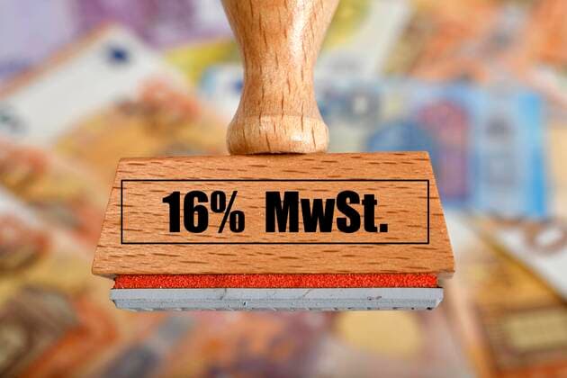 Symbolic image of VAT reduction by economic stimulus package, stamp with inscription 16 MEHRVERTSTEUER, Germany, Europe Copyright: imageBROKER/MichaelxWeber iblimw05795142.jpg