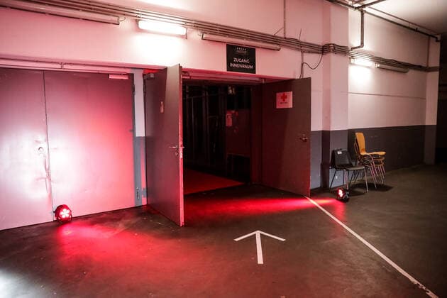 ARNEA NOW concept presentation 18 06 2020 Signs on the walls and arrows on the floor lead clearly directed and in a one-way street principle to the square Presentation of the ARNEA NOW concept 18 06 2020 Cologne LanxessArena NRW Germany Copyright: xBEAUTIFULxSPORTS Wunderlx