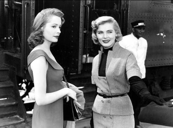 THE COMPANY SHE KEEPS THE COMPANY SHE KEEPS JANE GREER, LIZABETH SCOTT Date: 1950. Strictly editorial use only in conjunction with the promotion of the film. Credit line mandatory. This image is copyright of the film company and is supplied under the terms of issue as film still. No commercial or book cover use permitted without prior consent from the film company.  Mandatory credit line: Image courtesy Ronald Grant Archive Mary Evans