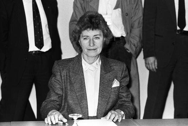Germany, Bonn , 13 02 1990 Archive No 13 46 24 GDR Working visit Photo Christa Luft, Deputy Chairperson of the Council of Ministers and Minister of Economics GDR Working visit
