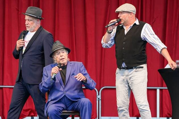 With his program Marc MarshallÕs Welt der Musik, the top musician stopped by on stage at the drive-in cinema, with brother Pascal and father Tony Marc Marshall, Pascal Marshall, Tony Marshall With his program Marc MarshallÕs Welt der Musik, the top musician stopped by on stage at the drive-in cinema, with brother Pascal and father Tony, Germany,