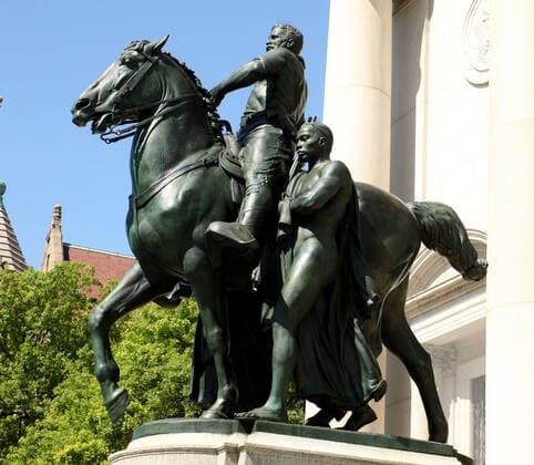 June 22, 2020, New York, New York, USA: A view of the Teddy Roosevelt statue flaked with a Native American man and an African man in front of the American Museum of Natural History. The museum decided it will remove the statue which has been in front of the Central Park entrance since 1940 due to it s racist depiction of African Americans and Indigenous people. New York USA - ZUMAk03_ 20200622_zaf_k03_017 Copyright: xNancyxKaszermanx