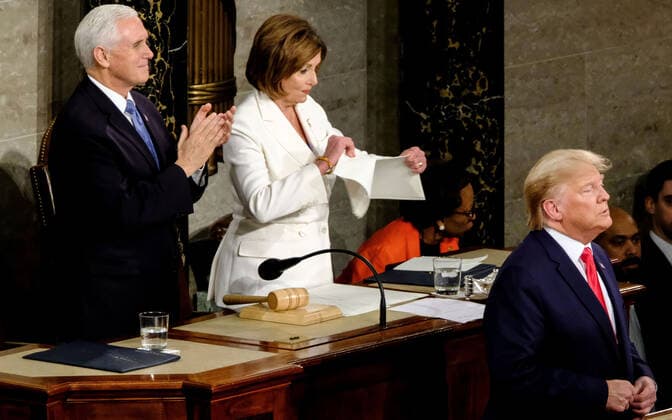 NOT GOING TO TAKE IT ANYMORE!: February 4, 2020, Washington, District of Columbia, USA: U.S. Republican Vice-President MIKE PENCE claps in approval, as Speaker of the House NANCY PELOSI (D-CA) center, tearing up her copy of 2020 State of the Union Address by President Trump in defiance. As President DONALD J. TRUMP finishes his speech to the full Congress. Washington USA - ZUMAs152 20200204_d59_s152_102 Copyright: xAlexxWroblewskix