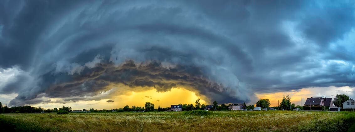Thunderstorm over Kirchwerder, Hamburg, Germany, Europe ** NUR FUER REDAKTIONELLE ZWECKE ** EDITORIAL USE ONLY **