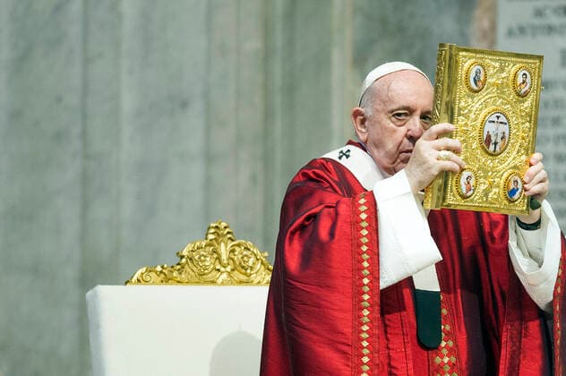 News Themen der Woche KW27 Bilder des Jahres 2020, News 06 Juni News BIlder des Tages NO FRANCE - NO SWITZERLAND: June 29, 2020 : Pope Francis celebrates a Holy Mass for the imposition of the Pallium upon the new Metropolitan Archbishops, during the Solemnity of Saints Peter and Paul apostles, in St. Peter s Basilica at the Vatican  Copyright: xnonex xIPAx x CatholicxPressxPhotox