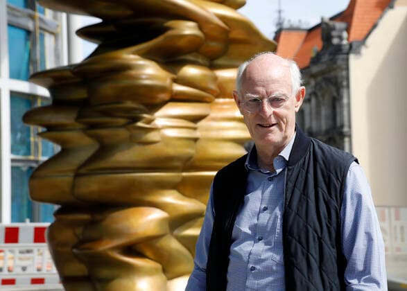 Bilder des Jahres 2020, Entertainment 06 Juni Entertainment Bilder des Tages Künstler Tony Cragg, Deutschland, Berlin, Marie-Elisabeth-Lüders-Haus, Terrasse Luisenstraße, Einweihung der Skulptur Werdendes von Tony Cragg, 30.06.2020 *** Artist Tony Cragg, Germany, Berlin, Marie Elisabeth Lüders House, Terrace Luisenstraße, Inauguration of the sculpture Werdendes by Tony Cragg, 30 06 2020