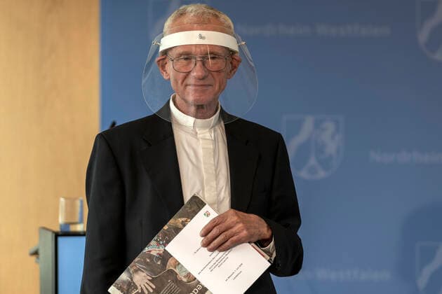 Award of the Order of Merit of North Rhine-Westphalia on July 1, 2020 in Düsseldorf In the picture Pastor Franz Meurer in the run-up to the award of the Order Meurer is known far bey
