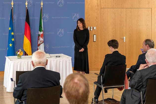 Presentation of the Order of Merit of North Rhine-Westphalia on 01 July 2020 in Düsseldorf In the picture the actress Iris Be