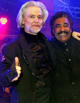 Lambertz Monday Night 31 01 2011 Hermann Bühlbecker and George McCrae v l n r Lambertz Monday Night Old waiting room 31 01 2011, Cologne NRW Germany Copyright: ZIKxImages UnitedArchives00005929 EDITORIAL USE ONLY