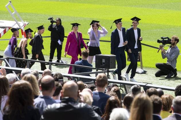 Students receive their diploma in Feyenoord football stadium De Kuip in Rotterdam, The Netherlands, 07 July 2020 Due to the measures surrounding the coronavirus, the graduation ceremony of Het Lyceum Rotterdam takes place in an appropriate manner ANP PIETER STAM DE JONGE  Copyright: xHollandsexHoogtex xxANPx x416831279x