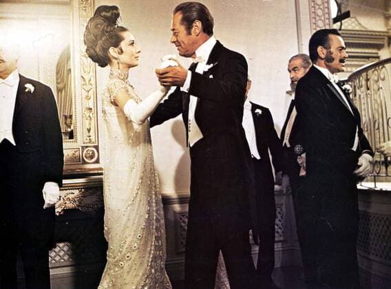 OSCARS. Bester Hauptdarsteller. Preisträger 1961-1970 MY FAIR LADY AUDREY HEPBURN AND REX HARRISON A WARNER BROS FILM Date: 1964. Strictly editorial use only in conjunction with the promotion of the film. Credit line mandatory. This image is copyright of the film company and is supplied under the terms of issue as film still. No commercial or book cover use permitted without prior consent from the film company.  Mandatory credit line: Image courtesy Ronald Grant Archive Mary Evans
