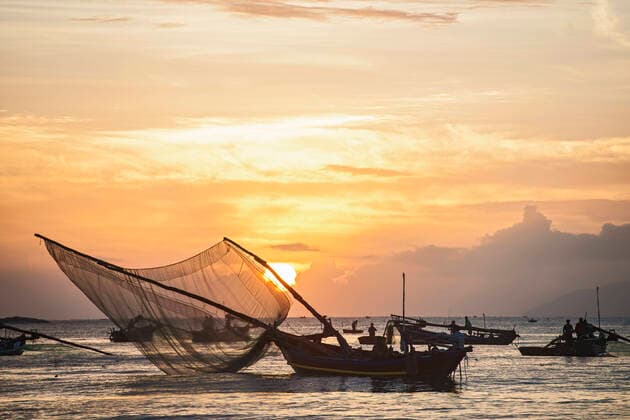 fishing boats off the coast of Vietnam Da Nang, Da Nang, Vietnam CR_THHE200703A-442594-01