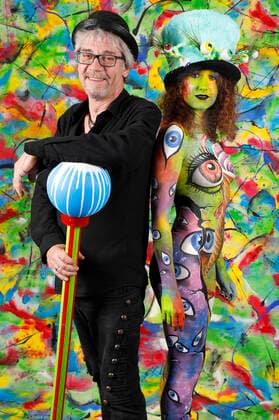 The World Bodypaiting Festival 2020 took place online due to the Corona Pandemic Under the given motto Psychedelic Circus BodyArt artist Jörg Düsterwald transformed his model Lena into a psychedelic Mad Hatter Hameln, 10 07 2020 Foto:xT.xSkupinx xFuturexImage