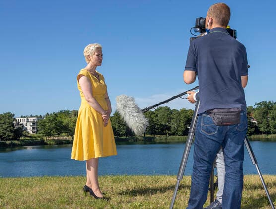 German Foundation for Commitment and Volunteerism Manuela Schwesig SPD, State Premier of Mecklenburg-Western Pomerania gives an interview after the ceremony of the establishment of the German Foundation for Commitment and Volunteerism in front of the Gymnasium Carolinum in Neustrelitz Neustrelitz Mecklenburg-Western Pomerania Germany