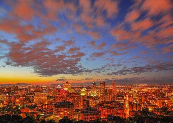 Canada Climbs Montreal Sunrise  464879950151548928 ,model released, Symbolfoto