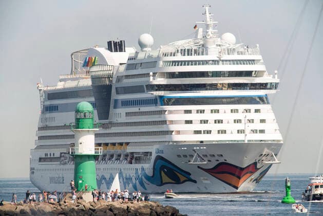 The cruise liner AIDAmar passes the pier off Warnemünde The shipping company Aida Cruises is preparing the restart of the cruise season for Rostock Today the ships AIDAmar and AIDAblu moored at the overseas port of Rostock at around 12 August t Copyright: FrankxHormannx xnordlicht