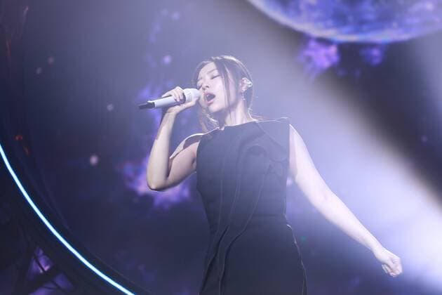 Entertainment Bilder des Tages July 19, 2020, Shanghai: Chinese singer-songwriter Jane Zhang performs at the Chinese Top Ten Music Awards, a music awards founded by Shanghai Media Group and broadcast on Dragon Television, Shanghai, China, 19 July 2020. Shanghai  - ZUMAc43_ 20200719_zaf_c43_072 Copyright: xStringerx