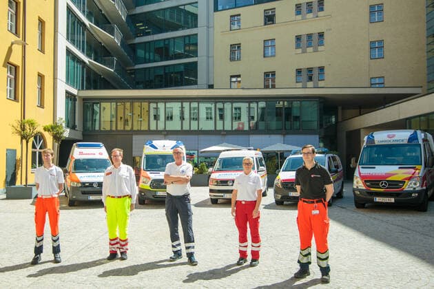 20200720 Re-allocation of the public rescue service in Tyrol INNSBRUCK, AUSTRIA JULY 20 Paramedics in front of the vehicles of the Tyrolean rescue organisations during the re-allocation of the public rescue service in Tyrol in the Innsbruck country house on July 20, 2020 in Innsbruck, Austria Innsbruck country house Innsbruck Tyrol Austria