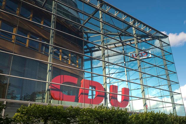 Konrad Adenauer Haus, facade with the logo of the CDU 20 07 2020, Berlin, GER Konrad Adenauer Haus, facade with the logo of the CDU, Berlin Berlin Germany, DEU Konrad Adenauer Haus, CDU
