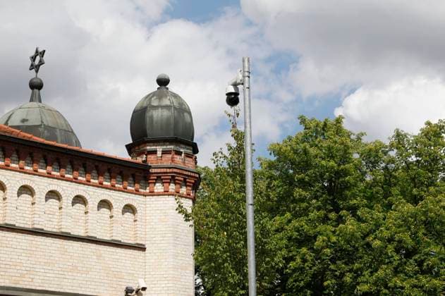 Die Synagoge von Halle, die am 9. Oktober2019 Ziel eines Anschlags war. Halle (Saale), 21.07.2020 *** The synagogue of Halle, which was the target of an attack on 9 October2019 Halle Saale , 21 07 2020 Foto:xR.xStoffelsx xFuturexImage