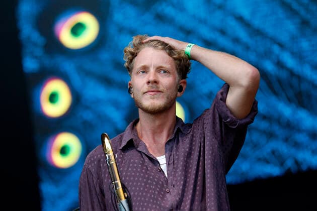 Max von Einem from the band Bukahara live in the Kulturgarten in the Rheinaue in Bonn The Bonn Live Kulturgarten Open Air Festival 2020 is Europes first open air music festival under Corona conditions due to the Covid 19 pandemic Bonn, 21 07 2020 Foto:xC.xHardtx xFuturexImage