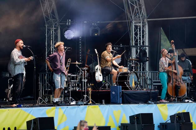 Daniel Avi Schneider, Max von Einem, Soufian Zoghlami and Ahmed Eid from the band Bukahara live at the Kulturgarten in the Rheinaue in Bonn The Bonn Live Kulturgarten Open Air Festival 2020 is Europes first open air music festival under corona conditions due to the Covid 19 pandemic Bonn, 21 07 2020 Foto:xC.xHardtx xFuturexImage