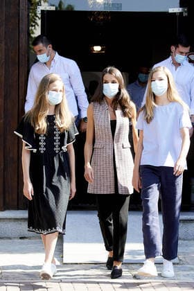23-07-2020 Merida King Felipe and Queen Letizia and Crown Princess Leonor and Princess Sofia leaving the National Inn in Merida, Spain. No Spain  Copyright: xPPEx