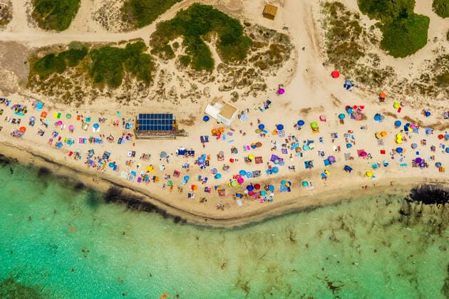 Aerial view, beach life at Platja Des Trenc, sandy beach, Europe, Baleares, Spain ATTENTIONxMINDESTHONORARX60xEURO
