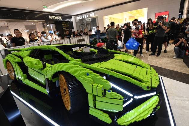 LANZHOU, CHINA - JULY 28: A model of a Lamborghini Sian FKP 37 sports car, which is made of 274,396 Lego blocks and weighs about 660 kilograms, is on display at Lanzhou Center on July 28, 2020 in Lanzhou, Gansu Province of China.  Copyright: xVCGx CFP111293093165