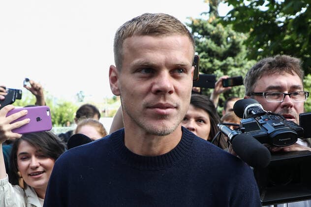MOSCOW, RUSSIA - JULY 31, 2020: Russian football player Alexander Kokorin heads for the Moscow City Court. The court is to hold a resentencing hearing in the hooliganism case against Russian football players Pavel Mamaev, Alexander Kokorin, Kokorin s brother Kirill and their friend Alexander Protasovitsky. Anton Novoderezhkin TASS  TS0E1C30