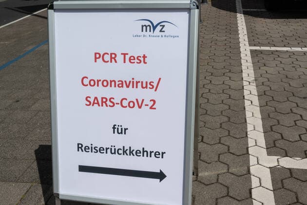 Kiel, 1 Aug 2020 Today, three mobile test stations were set up in Schleswig Holstein for travel returnees from risk areas to submit a test for the corona virus. One of these stations is located in the port of Kiel at Schwedenkai.