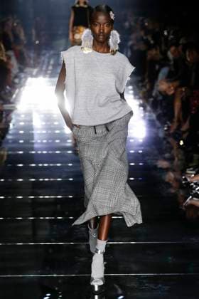 A model walking the runway during the Tom Ford Fall 2020 runway show in Los Angeles - Fall 2020 Runway, Los Angeles California United States  Copyright: xSHOWbitx h_207554979