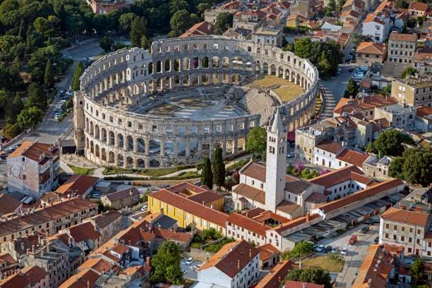  Luftaufnahme, Pula, Istrien, Kroatien, Europa *** Aerial view, Pula, Istria, Croatia, Europe Copyright: imageBROKER/SiegfriedxKuttig ibxshg05826393.jpg
