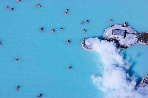 IMAGO Creative: 2021 Favoriten Aerial view of geothermal pool in Iceland Grindavik, Iceland CR_THHE200715B-452083-01