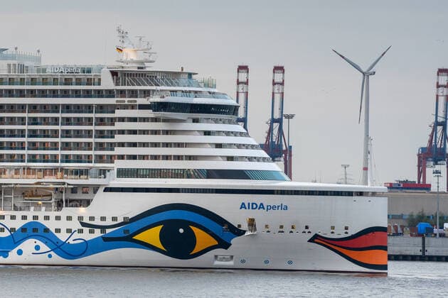 AIDA Cruises cruise ship AIDAperla entering the port of Hamburg AIDA Cruises cruise ship AIDAperla entering the port of Hamburg, Hamburg Hamburg Deutschland Club Uwe