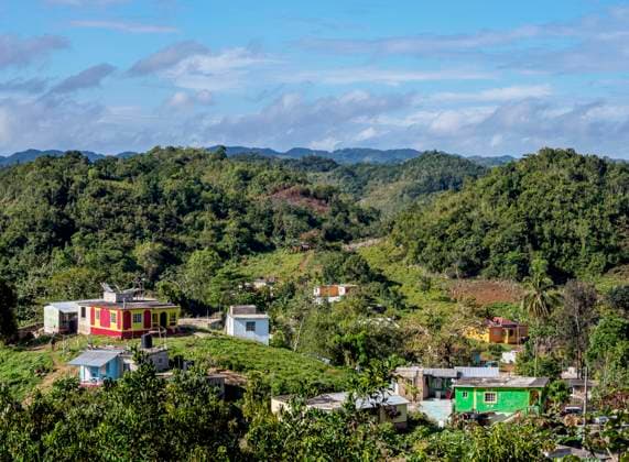 Nine Mile, Bob Marley s birthplace, elevated view, Saint Ann Parish, Jamaica, West Indies, Caribbean, Central America Copyright: KarolxKozlowski 1245-2023