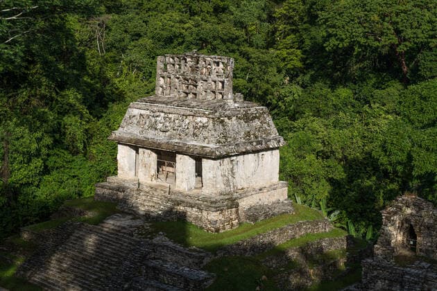 The Temple of the Sun in the ruins of the Mayan city of Palenque, Palenque National Park, Chiapas, Mexico. A UNESCO World Heritage Site. Palenque Palenque National Park Chiapas Mexico Copyright: xJonxG.xFuller,xJr.x JGF-ruins-Palenque-MX-7361