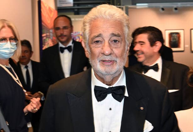 Austrian Music Theatre Award 2020 Austrian Music Theatre Award , at Terminal II of Salzburg Airport The picture shows a portrait of the Spanish opera singer Placido Domingo 2020 Austrian Music Theatre Award 2020 Austrian Music Theatre Award , at Terminal II of Salzburg Airport