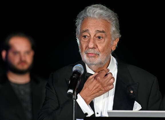 Austrian Music Theatre Award 2020 Austrian Music Theatre Award , at Terminal II of Salzburg Airport The picture shows the Spanish opera singer and lifetime achievement award winner, Placido Domingo, during his acceptance speech after the award ceremony 2020 Austrian Music Theatre Award 2020 Austrian Music Theatre Award , at Terminal II of Salzburg Airport