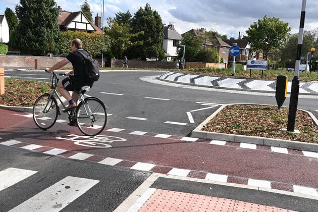 This is the UK s first Dutch-style roundabout in Cambridge near Addenbrooke s Hospital that gives priority to bicycles. Cambridgeshire County Council s Â£2.3million project gives cyclists an outer ring on the roundabout, with cycle crossings over each of the four approach roads in a contrasting red surface, and motorists must give way to pedestrians and cyclists when joining and leaving the roundabout. Where: Cambridge, United Kingdom When: 06 Aug 2020 Credit: Nils Jorgensen Cover Images Copyright: xx 40765143 EDITORIAL USE ONLY. NOT FOR USE BY NEWSPAPERS BASED IN THE UK.