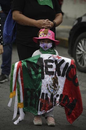 Women take part in a protest named Girls do not touch each other , outside of the Men s Preventive Prison, during the second hearing against the alleged perpetrator of the rape of a girl named Judith , which occurred in 2017 when she was 7 years old. Where: Mexico City, Mexico When: 06 Aug 2020 Credit: Eyepix Cover Images **EDITORIAL USE ONLY** Copyright: xMarianaxBaex 40765207 EDITORIAL USE ONLY. NOT FOR USE BY NEWSPAPERS BASED IN THE UK.