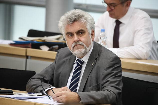 Wirtschaftsminister Prof. Dr. Armin Willingmann (Sachsen Anhalt) - Aktuelle Debatte mit dem Thema aus der Corona Krise lernen: Das Virus bekämpfen. Chancen ergreifen. Regional denken und ökologisch umsteuern. - Landtagssitzung im Landtag von Sachsen Anhalt in Magdeburg *** Minister of Economics Prof Dr Armin Willingmann Saxony-Anhalt Current debate on learning from the corona crisis Fighting the virus Seizing opportunities Thinking regionally and redirecting ecologically Landtag session in the Landtag of Saxony-Anhalt in Magdeburg