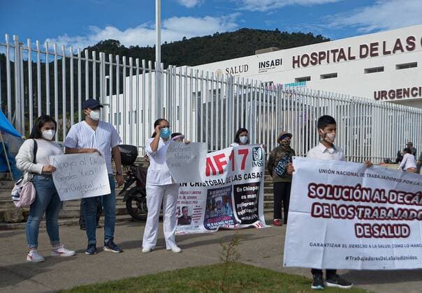 Health workers demonstrate to demand the release of the doctor Gerardo Vicente Grajales Yuca, who was linked to proceedings and is under house arrest accused of abuse of authority, at a Hospital in San Cristobal de las Casas, Chiapas state, Mexico, 9 August 2020. March in Mexico City and Chiapas to demand freedom of doctor !ACHTUNG: NUR REDAKTIONELLE NUTZUNG!  Copyright: xCarlosxLópezx MEX5308 20200810-637326158468779862