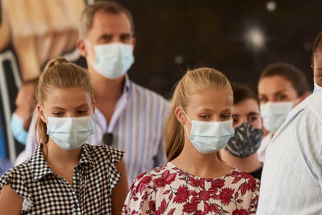 11-08-2020 Palma Queen Letizia and Princess Leonor and Princess Sofia and King Felipe visited the Naum socio-educational project, in the Son Roca neighborhood, on Palma de Mallorca. The Naum is a center for youngsters at risk of exclusion in Palma de Mallorca. No Spain  Copyright: xPPEx
