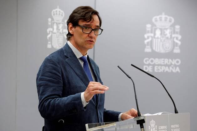 Spanish Health Minister, Salvador Illa, addresses a press conference after he chaired an extraordinary meeting of Spanish Interregional Council, in Madrid, Spain, 14 August 2020. Central government reached an agreement with regional authorities to band smoking on the streets if safety distance can not be kept and close all night clubs to try to stop the spreading of coronavirus after it was reported some 3,000 new COVID-19 virus disease cases in last 24 hours. Spanish Government and regional authorities agree to close night clubs and ban smoking !ACHTUNG: NUR REDAKTIONELLE NUTZUNG!  Copyright: xChemaxMoyax GRAF1886 20200814-637330105578677309