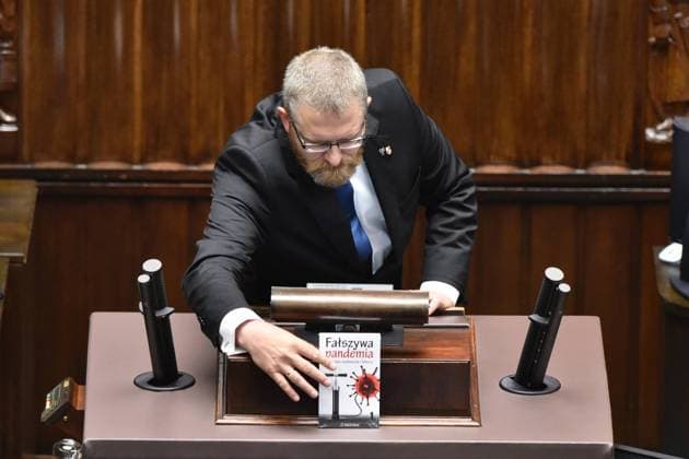 14.08.2020 WARSZAWA SEJM RP POSIEDZENIE SEJMU DEBATA MIN NAD POPARCIEM DLA BIALORUSI N Z GRZEGORZ BRAUN FOT DAMIAN BURZYKOWSKI NEWSPIX.PL --- Newspix.pl Poland, Warsaw Wiejska Street. A session of the Polish parliament - SEJM RP  DB140820_038