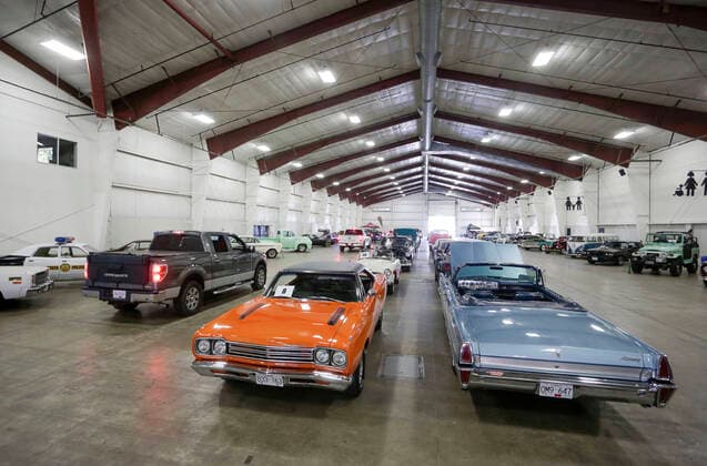 (200816) -- ABBOTSFORD (CANADA), Aug. 16, 2020 -- Vintage vehicles are displayed at the Wings and Wheels drive-thru event in Abbotsford, British Columbia, Canada, Aug. 16, 2020. The Wings and Wheels drive-thru event featuring about 11,100 square meters of vintage buses, tractors, antique cars as well as vintage airplanes was held in Abbotsford of Canada from Aug. 15 to 16. (Photo by Xinhua) CANADA-ABBOTSFORD-WINGS AND WHEELS DRIVE-THRU EVENT LiangxSen 