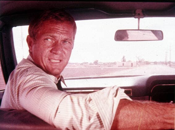 THE GETAWAY STEVE MCQUEEN. Strictly editorial use only in conjunction with the promotion of the film. Credit line mandatory. This image is copyright of the film company and is supplied under the terms of issue as film still. No commercial or book cover use permitted without prior consent from the film company.  Mandatory credit line: Image courtesy David Foster Productions Ronald Grant Archive Mary Evans