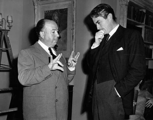 Canidid photo of Film director Alfred Hitchcock with Gregory Peck, 1947 File Reference 34000-256THA Hollywood CA USA  Copyright: xCinemaxLegacyxCollection ThexHollywoodxArchivex 34000256THA