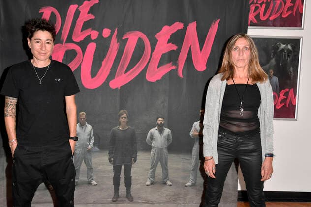 Bilder des Jahres 2020, Entertainment 08 August Entertainment Themen der Woche KW34 Dunja Hayali und Connie Walther bei der Premiere des Kinofilms Die Rüden im Filmtheater am Friedrichshain. Berlin, 18.08.2020 *** Dunja Hayali and Connie Walther at the premiere of the feature film Die Rüden at the Filmtheater am Friedrichshain Berlin, 18 08 2020 Foto:xF.xKernx xFuturexImage